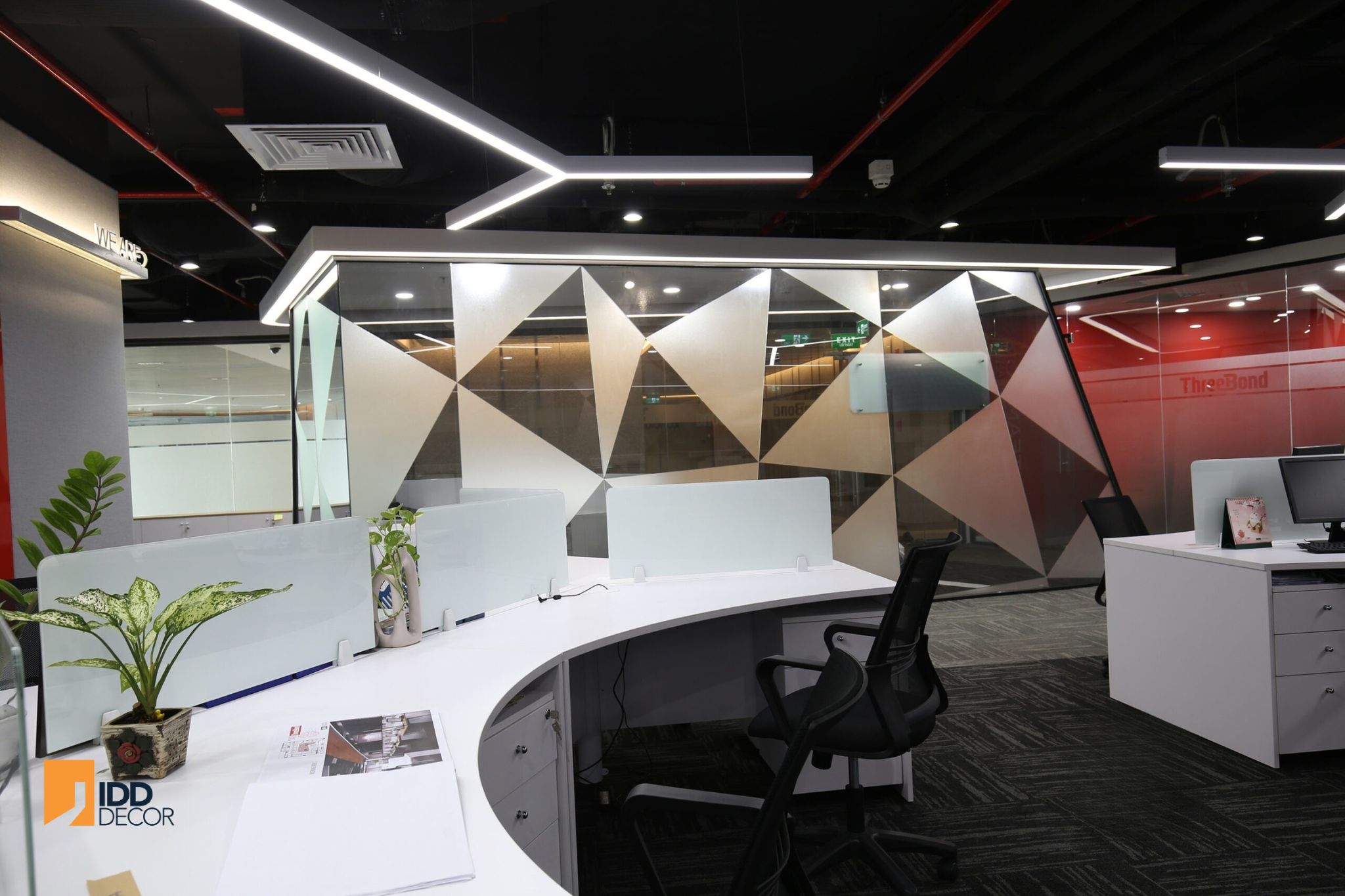 Thiết kế nội thất văn phòng Threebond - khu vực làm việc (ThreeBond interior design - A Focused and Flexible Workspace)