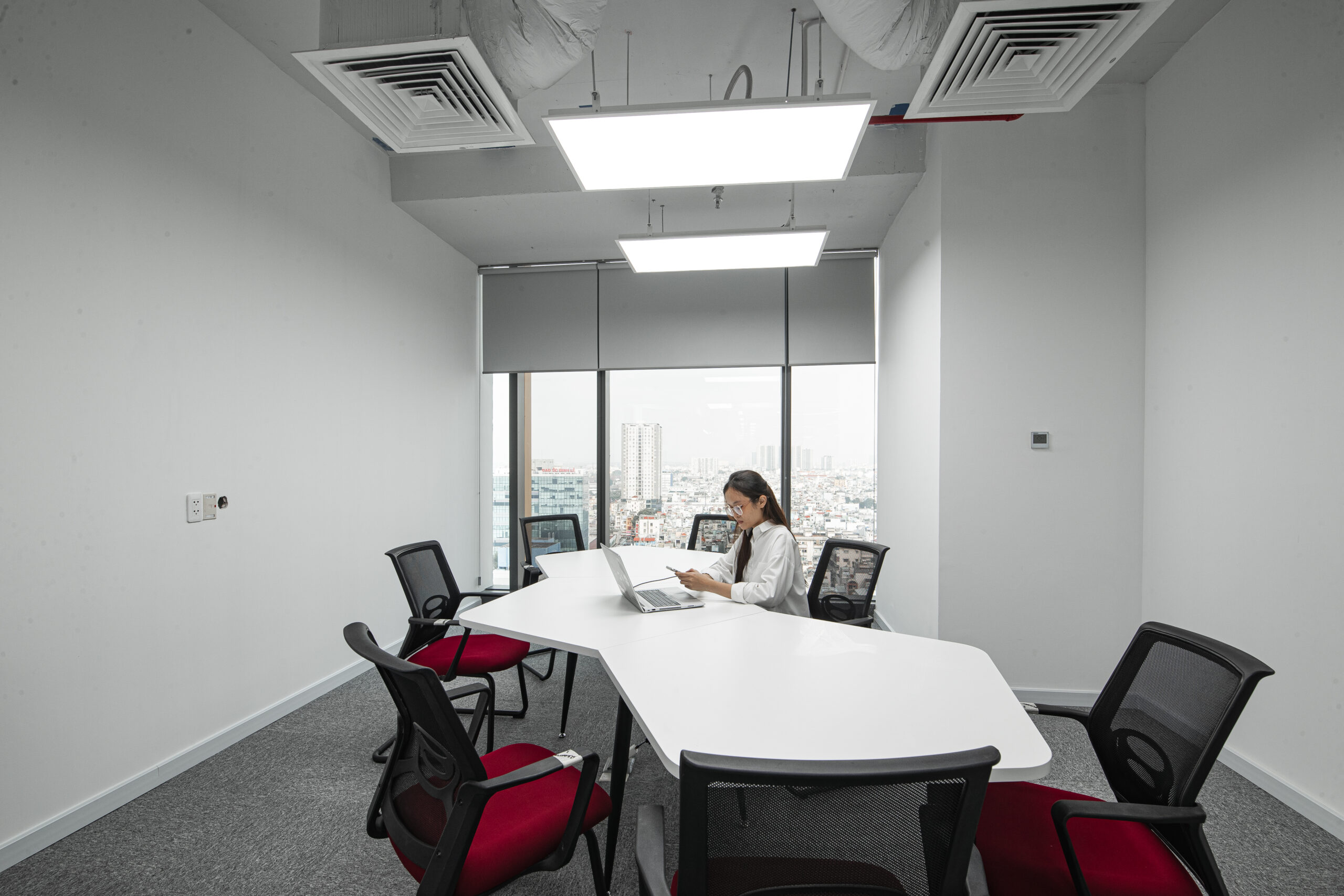 Thiết kế nội thất văn phòng URC Việt Nam - Phòng họp nhỏ (URC Vietnam Small Meeting Room Interior Design)